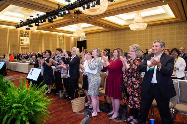 TexMed_2019_Scene_Applause TexMed_2019_Scene_Applause